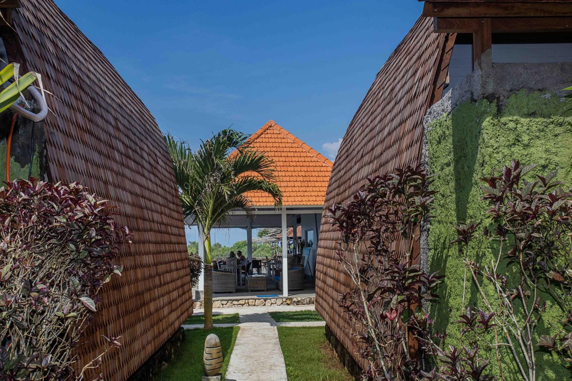 Water Blow Huts Nusa Lembongan Εξωτερικό φωτογραφία